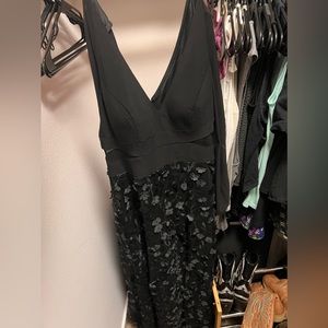 Xscape size 4 floral dress, worn once.